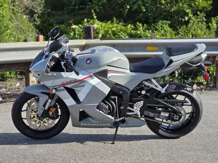 2026 Honda® Cbr600rr - Photo 5