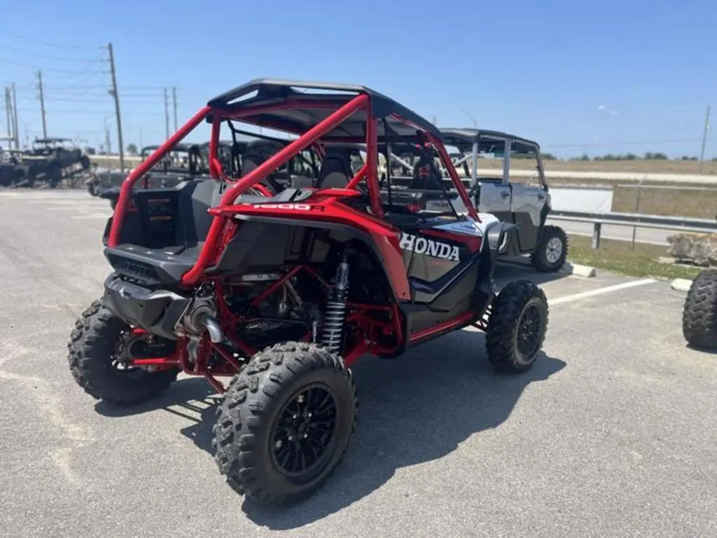 2024 Honda® Talon 1000R FOX Live Valve - Photo 8